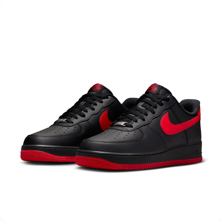 Nike Black & Red Low-Top Lace-Up Sneakers