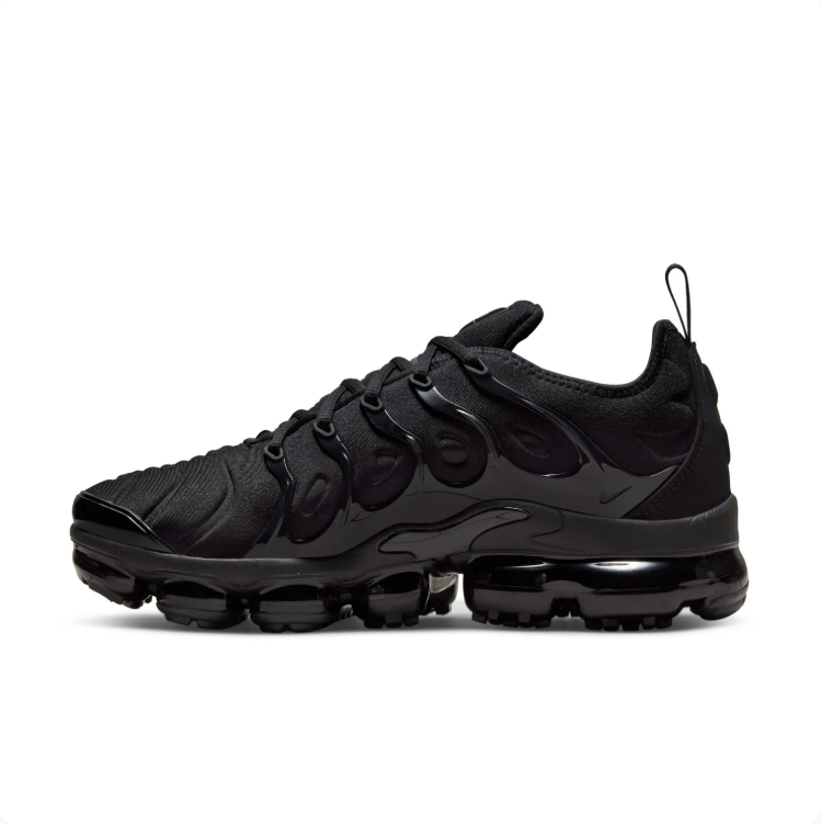 Nike All-Black Low-Top Sneakers with Sculpted Overlays