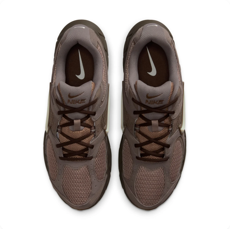 Nike Brown & Cream Swoosh Low-Top Sneakers