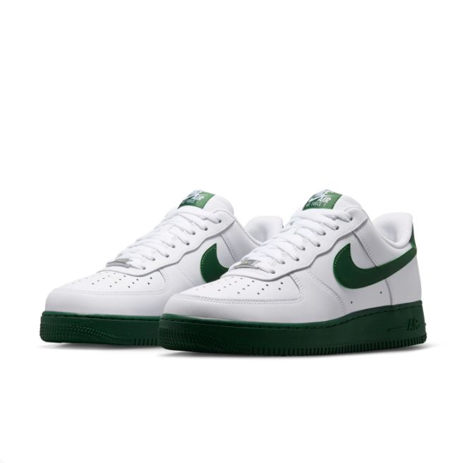Nike White & Dark Green Low-Top Sneakers