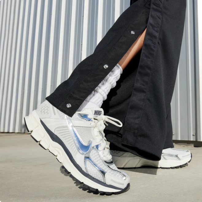 Nike Vomero 5 White & Metallic Silver Low-Top Sneakers